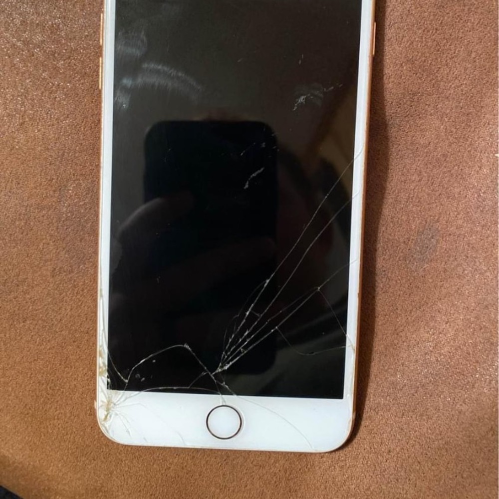 Iphone 8 plus - Picture 2 of 2